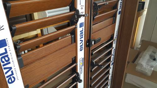 Aluminium shutters with woving blades